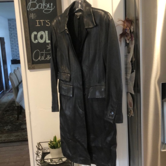 3/4 Emanuel Ungaro Black Genuine Leather Coat - Picture 2 of 8